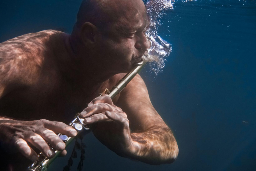 Chris-Zimmer-Underwater-1-by-Ulf-Kleiner